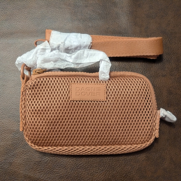 NWT Dagne Dover Mara Air Mesh Phone Sling in Warm Dust - Picture 4 of 9